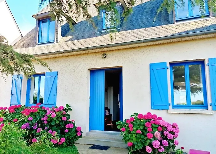 Maison Entiere, Dans Village Bord De Mer, Typique & Classe